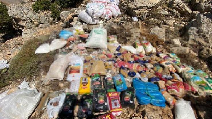 Son dakika.. Teröristlere ait 2 ton gıda malzemesi ele geçirildi