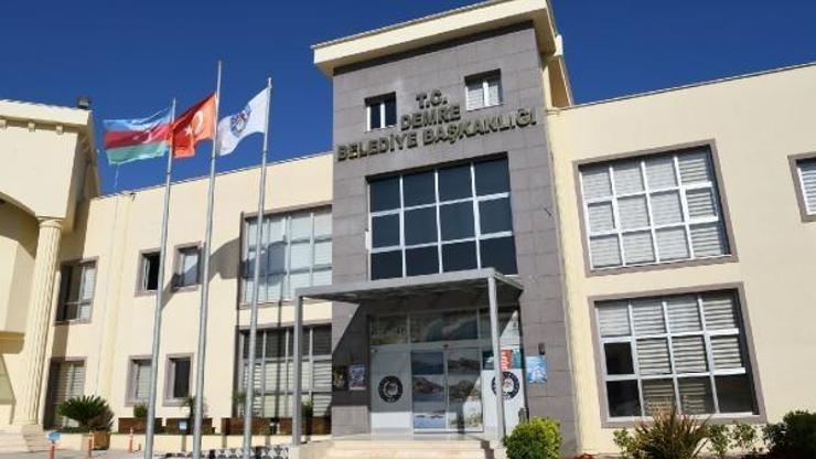Demreden Azerbaycana bayraklı destek