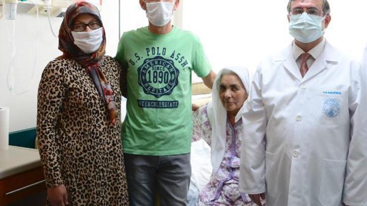 Son dakika.. 71 yaşındaki kadın 1 ay bitkisel hayatta kaldı, yaşama tutundu