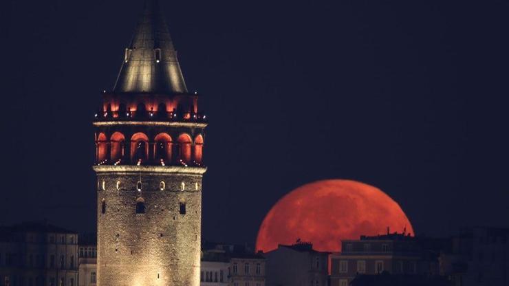 Galatada ışık gösterisi Galata Kulesini kim yaptı Galata Kulesi nerededir