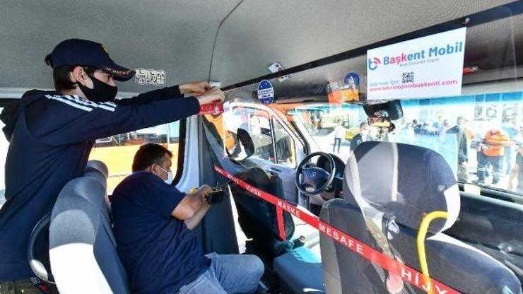 Koronavirüse karşı şeffaf kabin