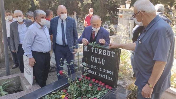 Turgut Ünlü, mezarı başında anıldı