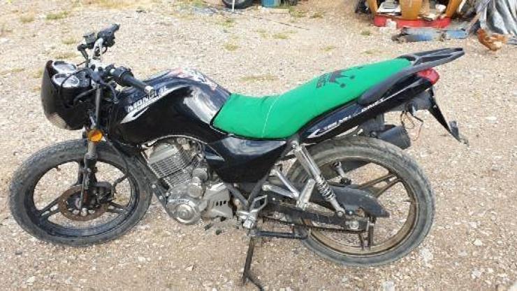 Çalıntı motosikletle kaçmaya çalışırken yakalandı