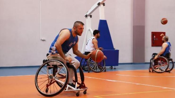 Üç yaşında engelli kaldı, hayalinden vazgeçmedi