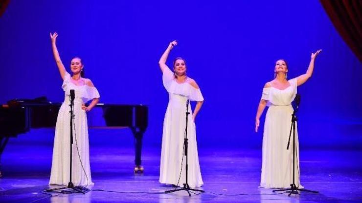 3 Soprano Antalyada sahne alacak