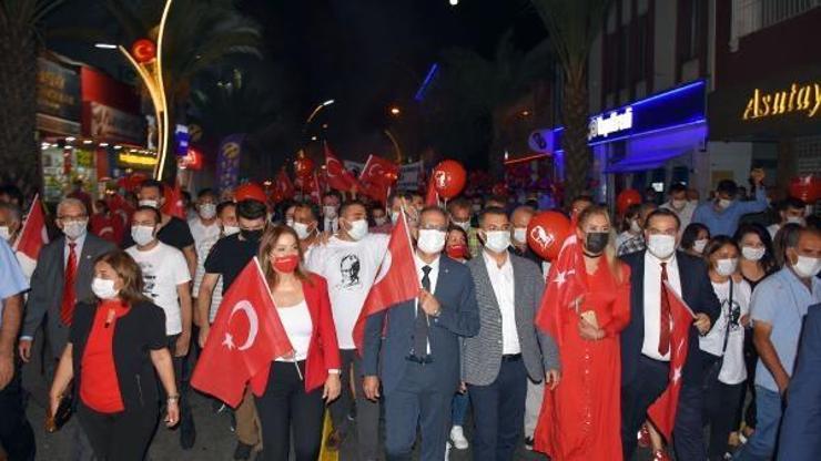 Tarsuslular Cumhuriyet için yürüdü