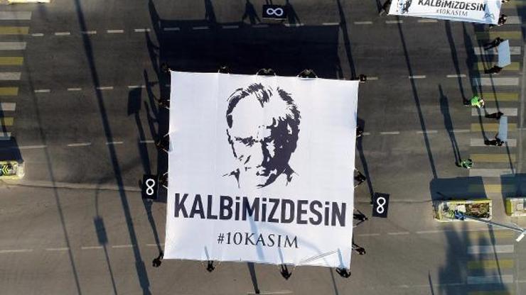 Mersinde hayat, Atatürk için durdu
