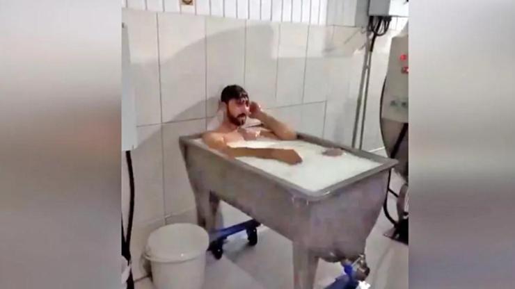 Konyadaki süt banyosu görüntülerindeki sanıklar tutuksuz yargılanmak üzere tahliye edildi