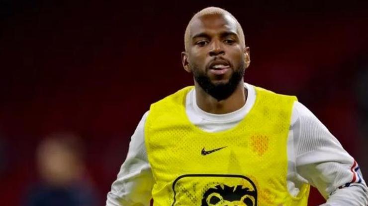 Ryan Babel kamptan ayrıldı