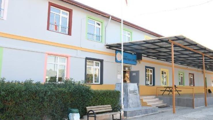 Kemer Belediyesinden Silkar İlkokuluna bakım