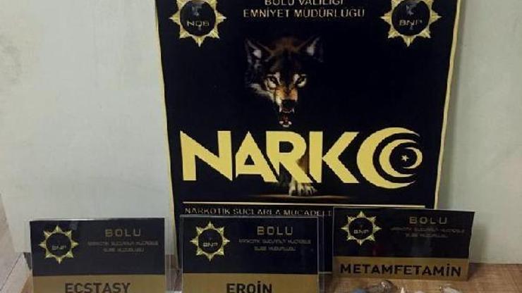 Evinde uyuşturucu maddelerle yakalanan şüpheli adliyede