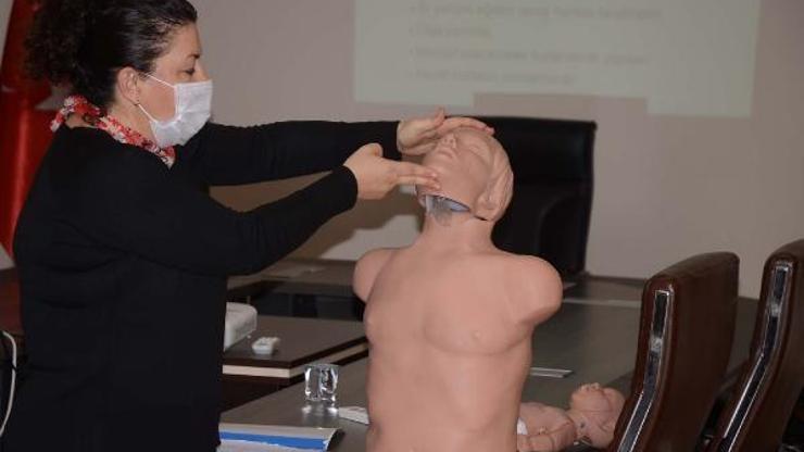 Kuşadasında Belediye personeline ilk yardım eğitimi