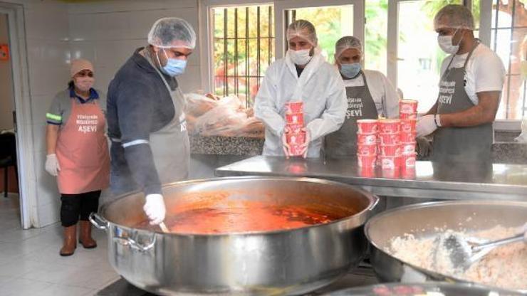Yenişehir Belediyesi Aşevi’nden evlere yemek servisi