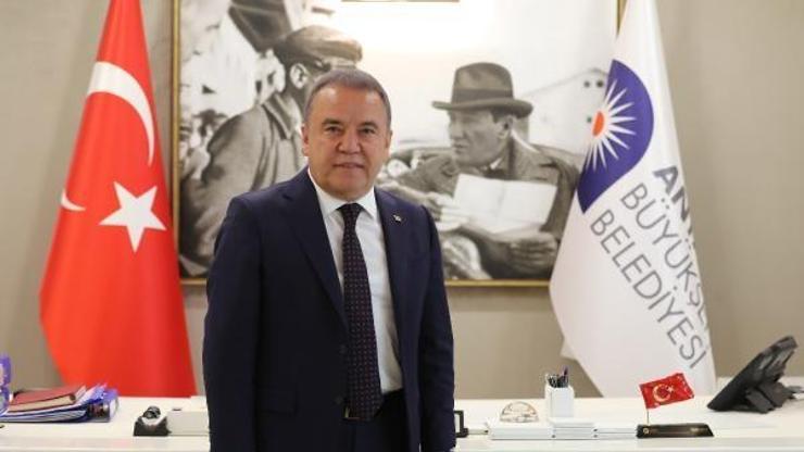 Başkan Böcekten Öğretmenler Günü mesajı