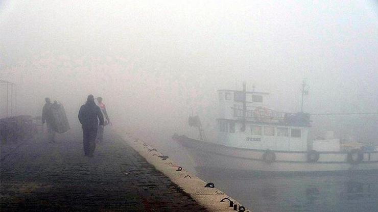 Son dakika... Boğaz trafiğine sis engeli