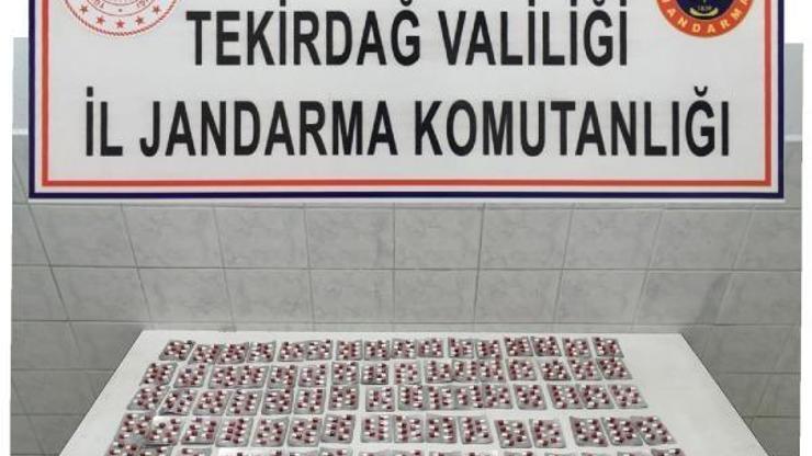 Takside uyuşturucu haplarla yakalandı