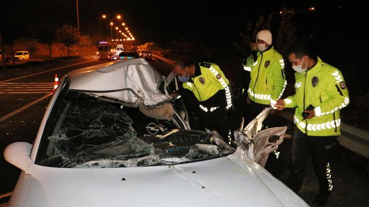 Şanlıurfada kamyon otomobile çarptı: Ölü ve yaralılar var
