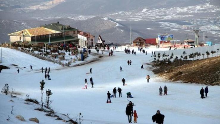 Akdağ Kayak Merkezi Nerede Nasıl Gidilir 2021 Akdağ Kayak Merkezi Giriş Fiyatları Ve Otel Ücretleri Ne Kadar Akdağ Kayak Sezonu Ne Zaman Açılıyor