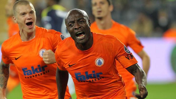 Başakşehirli futbolcu Pierre Webo kimdir kaç yaşında Webo instagram adresi ne
