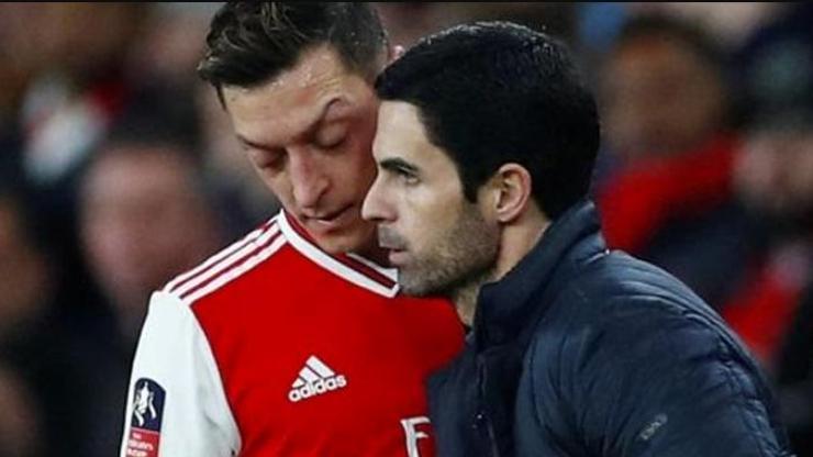 Mikel Arteta: Mesut Özil artık özgür