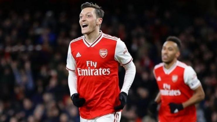 Mesut Özil artık serbest