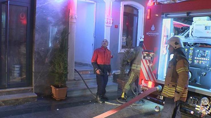 Beyoğlunda otelde yangın paniği