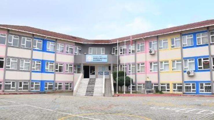 Kemer Belediyesinden okullara bakım