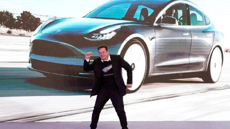Elon Muskın serveti eridi