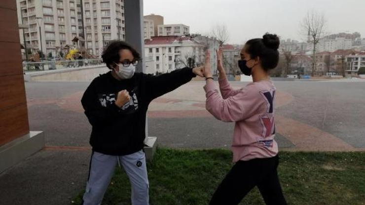Kungfucular parkları spor salonuna çevirdi