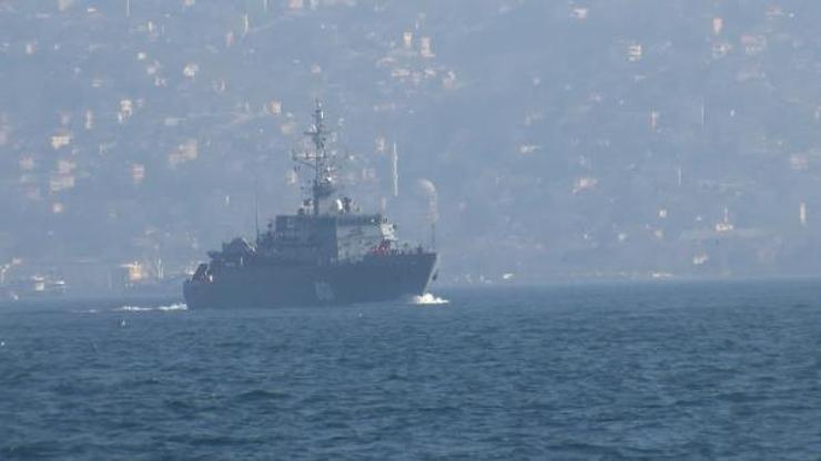Rus savaş gemisi İstanbul Boğazından geçti