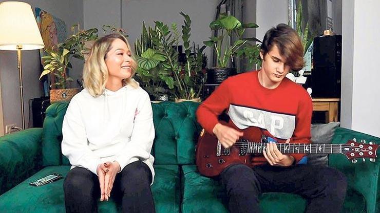 Gülçin Ergül solo müzik kariyerine devam ediyor
