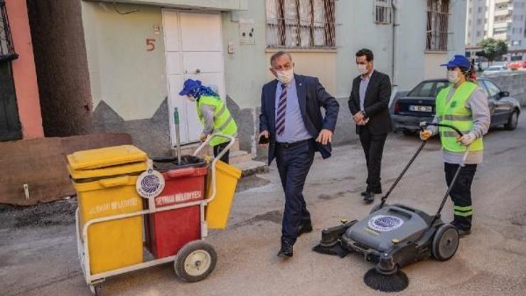 Kadınlar kendi mahallelerini kendileri temizliyor