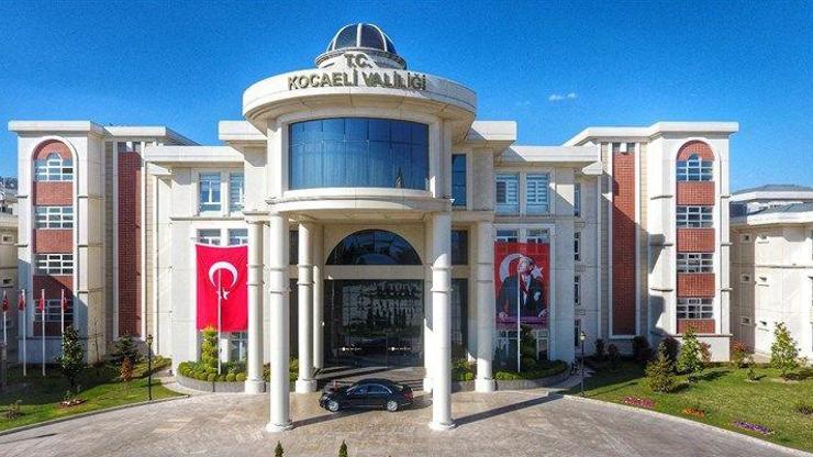 Kocaeli Valiliği ağır hasarlı 26 bina için yıkım talimatı verdi