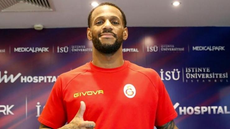 Galatasarayda transfer ve ayrılık açıklandı