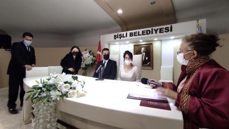 Kontrollü normalleşme kapsamında nikahlar kıyılmaya başladı