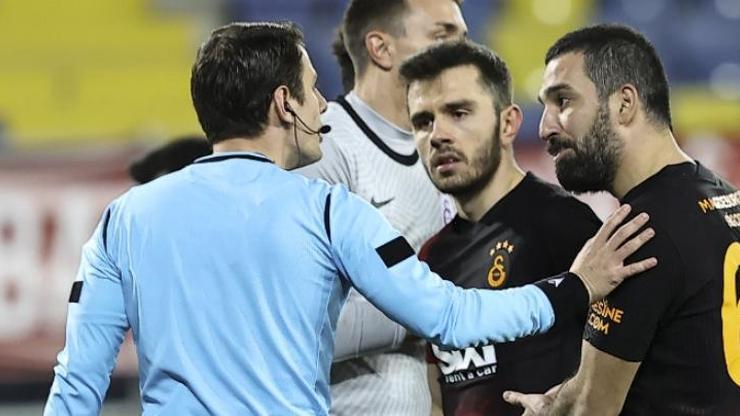 Arda Turandan hakem isyanı
