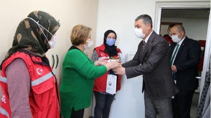 Gölbaşı Belediye Başkanı Şimşek, kadın çalışanlarla bir araya geldi