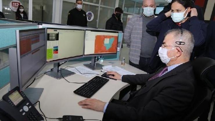 Vali Doruk, 112 Acil Çağrı Merkezi’nde ilk çağrıyı karşıladı