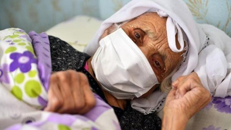 Yıldırım Belediyesi’nden 120 yaşındaki Emine teyzeye hasta yatağı yardımı