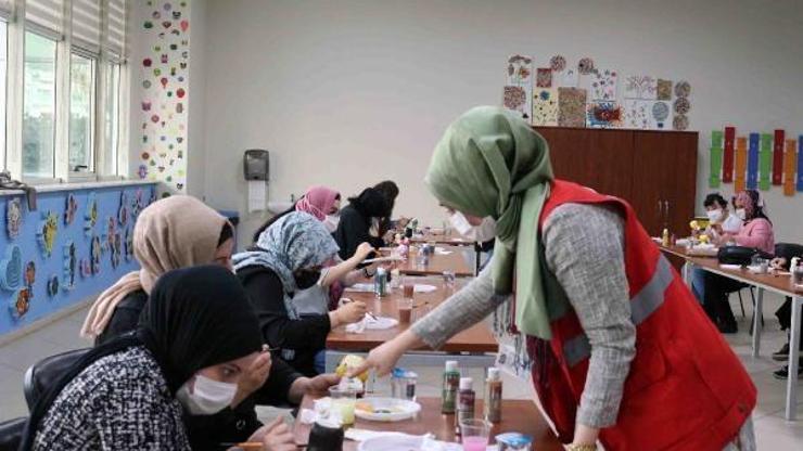 Bağcılarlı ve Suriyeli kadınlar Sukulent atölyesinde buluştu