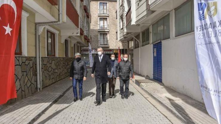 Karacabey Belediyesi’nin ücretsiz otopark hamleleri sürüyor