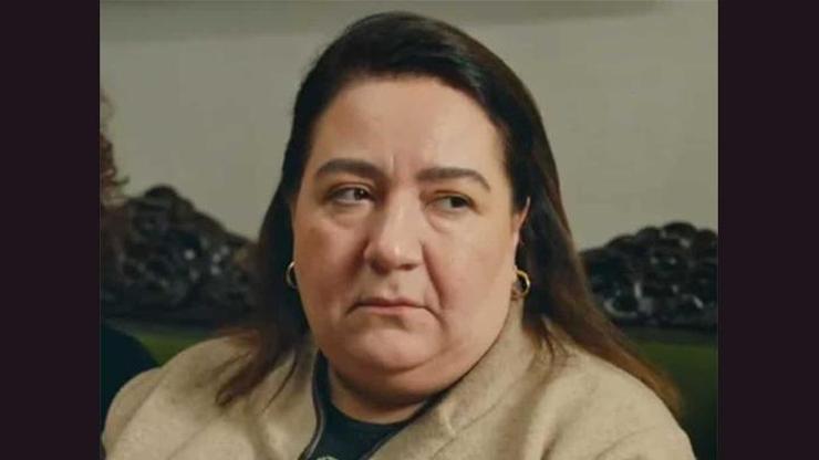 Doğduğun Ev Kaderindir Sultan kimdir, gerçek adı ne Hülya Duyar kaç yaşında, hangi dizilerde oynadı
