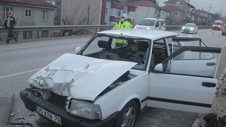 Otomobil TIRa çarptı: Yaralılar var