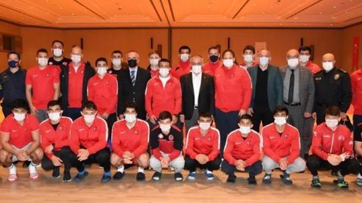 Vali Yazıcıdan millilere ziyaret