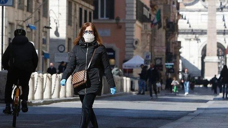 İtalyada son 24 saatte 20 bin 159 Kovid-19 vakası tespit edildi