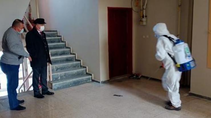 Keşan Kaymakamı Yılmaz, dezenfekte çalışmalarını inceledi