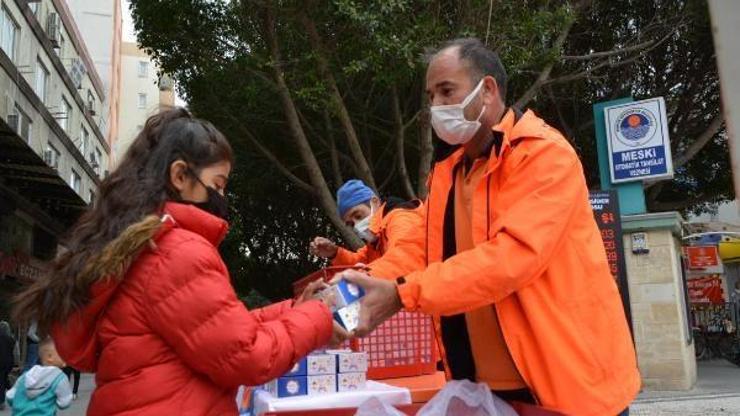Büyükşehir, 30 bin kandil simidi dağıttı