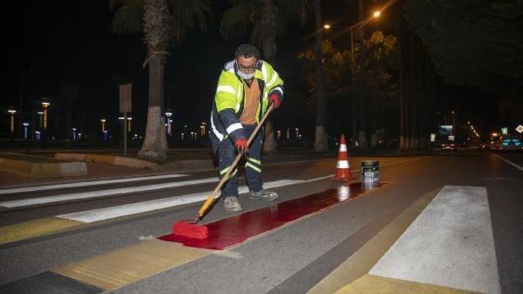 Mersin’de yaya geçitlerine kırmızı çizgi uygulaması