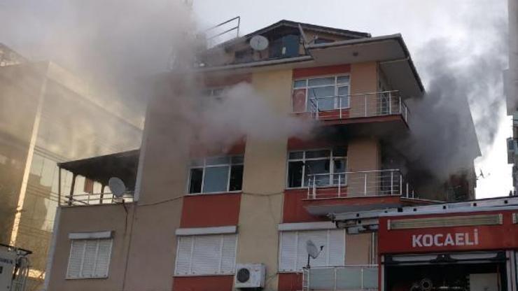 Evde çıkan yangın büyümeden söndürüldü