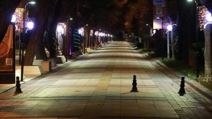 Hafta sonu kısıtlaması bu akşam başlıyor: Hangi illerde sokağa çıkma yasağı olacak